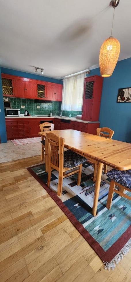 Kuća 200 m² na Prodaju – Tološi, Podgorica