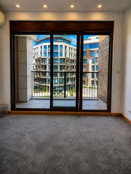 Poslovni prostor 81 m² na Izdavanje – Capital Plaza, Podgorica