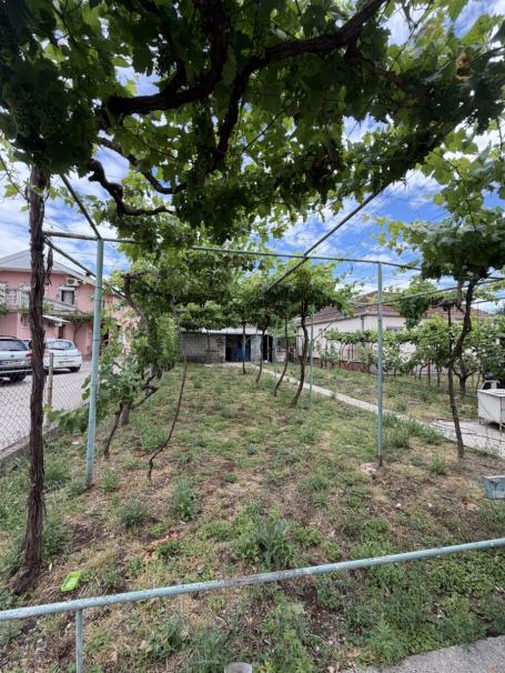 Kuća 90 m² na Prodaju – Tološi, Podgorica