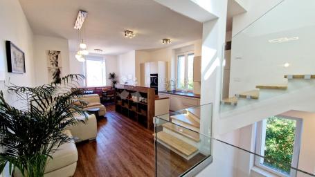 LEBENSVERÄNDERNDE WOHNUNG IN PULA