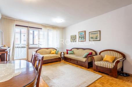 Split, Sućidar, odličan trosoban stan ukupne površine 84 m²
