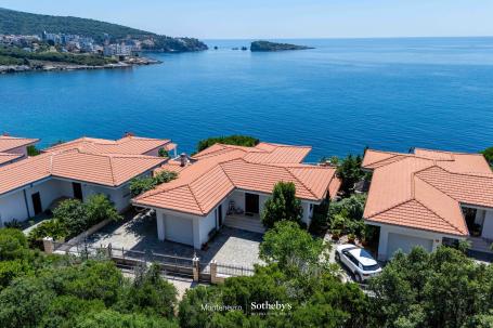 Waterfront Villa Utjeha