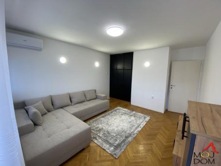 NOVI SAD - BULEVAR - IZDAVANJE NEKRETNINA - 63 m2 - 400€