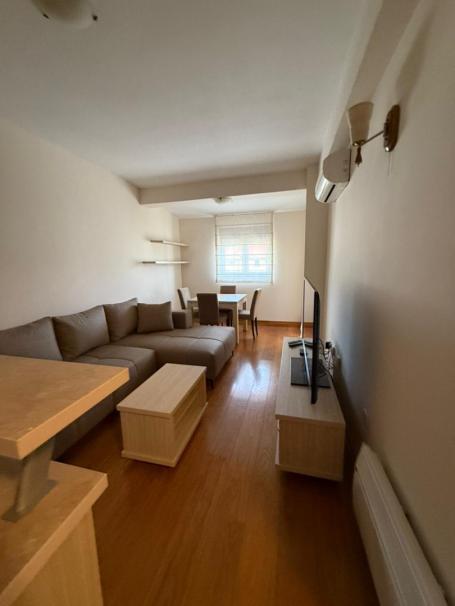 Izdavanje, Stan, 42m2 , Porto Montenegro