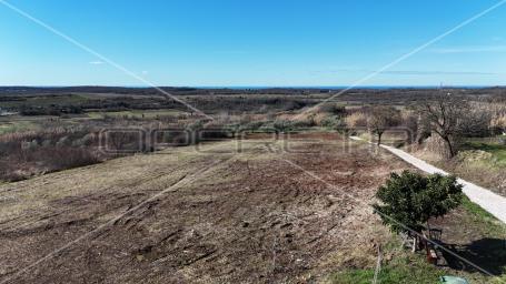 ISTRA, BUJE - građevinska parcela s otvorenim pogledom na more 
