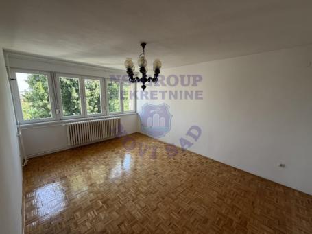 Četvorosoban 94m2 Petrovaradin
