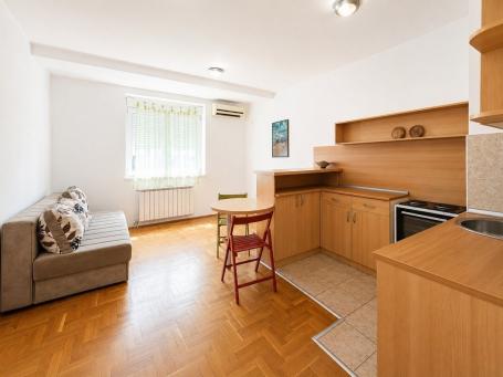  Branka Bajića – garsonjera za 260 €, odlična cena za ovu lokaciju