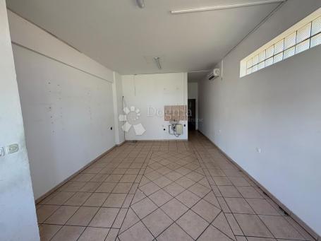 Lokal 35 m² na frekventnoj prometnici