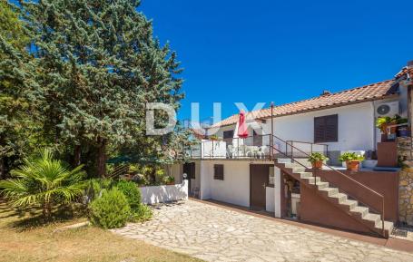 OTOK KRK, ŠILO (OKOLICA) - Kuća s 4 apartmana i 700 m2 okućnice