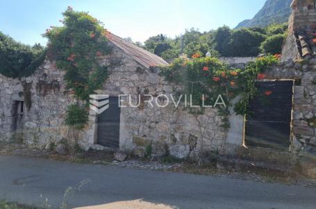Pelješac, Tomislavovac, kamena kuća za obnovu