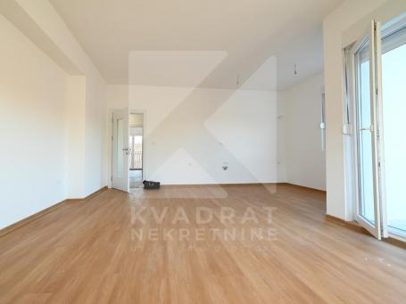 Izdavanje, Dvosoban stan, Podgorica, Zelenika, 60m2