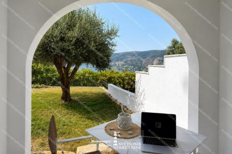 Renovated One-Bedroom Apartment with Private Garden and Sea View, Topla 2, Herce