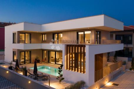 FAŽANA - Luksuzna, vrhunski opremljena villa, 50 m od mora