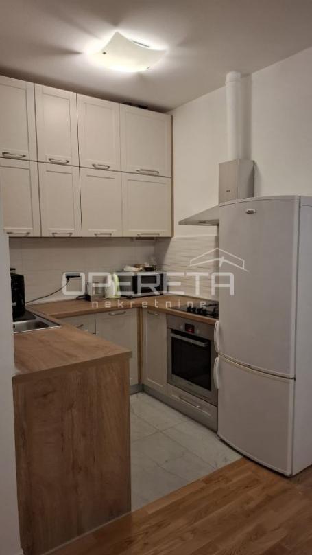 Najam, Ured, Centar, Primorska, 63m2