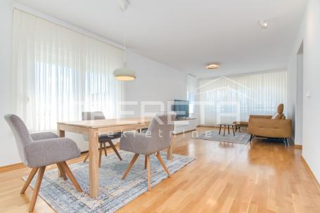 NAJAM, GORNJI BUKOVAC, 4s stan s  2 parkinga, 110 m2 nkp