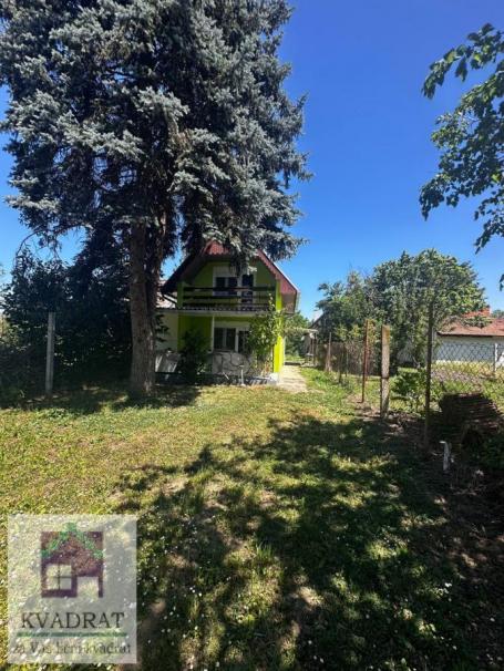 Spratna vikendica 40m², 7 ari placa, sa privatnim izlazom na Tisu u Parku prirode – Bačko Gradište -