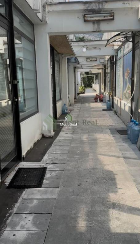 Poslovni prostor na prodaju u Zanatskom centru, Budva – P005BD