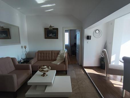 Dvosoban stan 52 m², Bulevar Oslobođenja, Novi Sad
