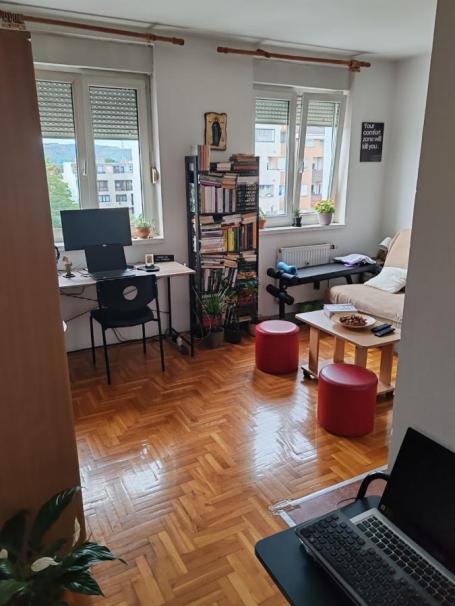 Garsonjera na Telepu, Novi Sad, 24 m², 3. sprat
