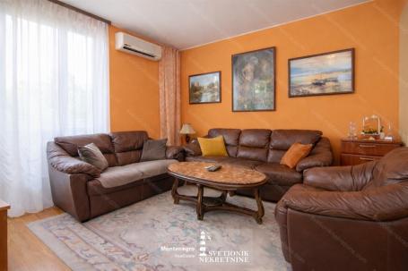 One-Bedroom Apartment of 43m² on the First Floor, Topla 1, Herceg Novi