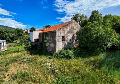 Kuća/starina sa prostranom okućnicom!
