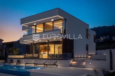 Trogir, Seget, luksuzna vila s bazenom i predivnim pogledom na šumu, more i otoke
