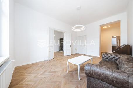 Zagreb, Svačićev trg, funkcionalan ured 100 m²