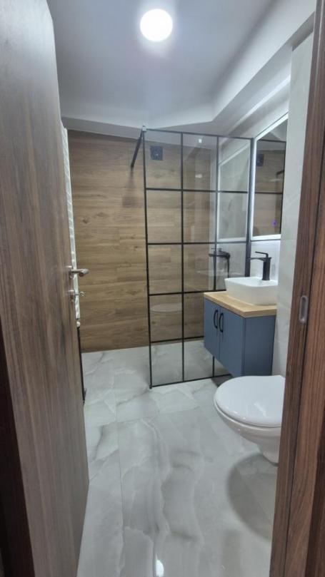 Trosoban stan, 57 m², Adamovićevo Naselje, Novi Sad