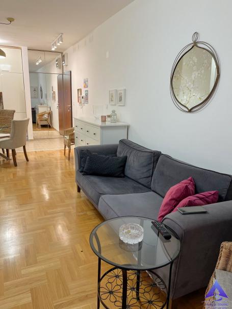 Izdavanje, Stan, 52m2 , Budva