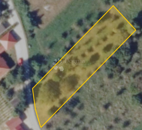 Građevinsko zemljište u Lopatincu | 1.308 m² | Mirna lokacija