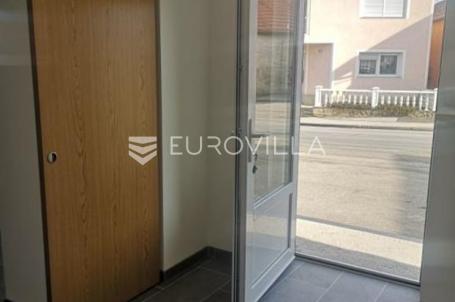 Ljubešćica, Centar poslovni prostor 55 m²