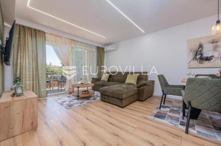 Zadar, Borik, moderan dvosoban stan na izvrsnoj lokaciji, 70 m²