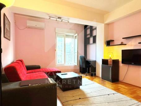 Izdavanje, Jednosoban stan, Podgorica, Blok 6, 41m2