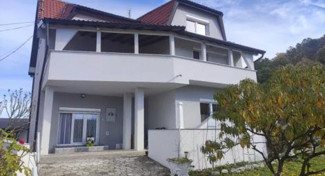 Vikend vila na 39 ari placa, Strmovo, Lajkovac