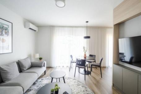 Prodaje se renoviran 2.5 stan na Vračaru, 60m2