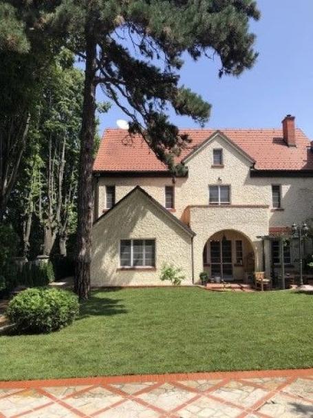 Salonska Vila na Gardosu - bezvremenska elegancija u srcu istorijskog Zemuna