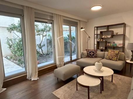 Izuzetan stan, mereno 160m2 + dvorište ID#13862