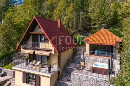 Gorski kotar, Fužine- Lič, kuća s wellnessom i konobom, turistički potencijal