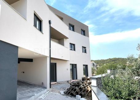 Novi apartman blizu mora i sadržaja, Murter