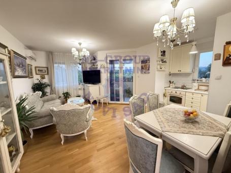Fenomenalan stan na prodaju Novi Sad 60m2, 573572