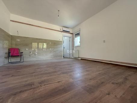 Dvoiposoban stan, 70m2, Vojna bolnica