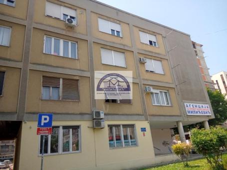 Stan 44 m², Centar, Kragujevac, 3. sprat