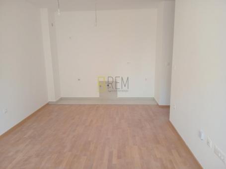 Prodajemo- jednosoban stan površine 37m² na Zabjelu, preko puta Multicoma