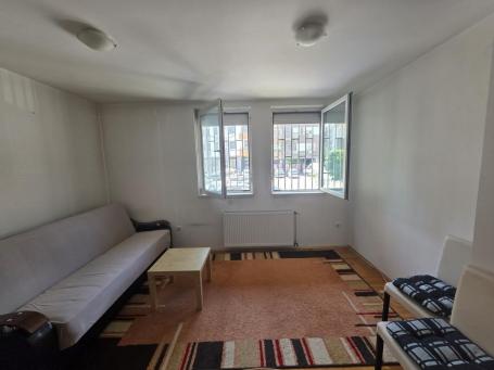 Garsonjera na Telepu, Novi Sad, 26 m², visoko prizemlje