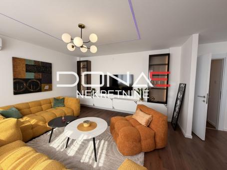 Luksuzno renoviran trosoban stan 79m² – kompletno opremljen, top lokacija!