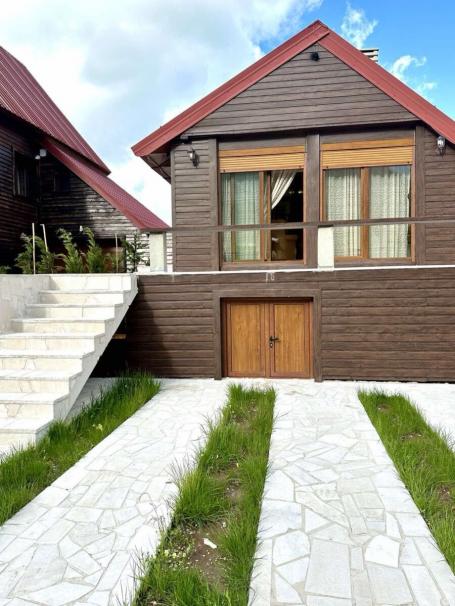 Kuća 77 m² na Prodaju – Kuti, Žabljak