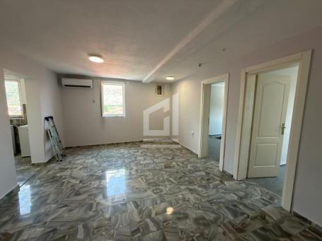 Stan 85 m² na Izdavanje – Centar, Tuzi