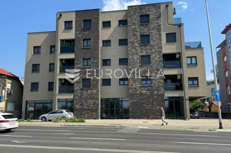 Zagreb Ilica atraktivan poslovni prostor, ulični lokal 215 m² terasa 95 m² 6 parkirnih mjesta