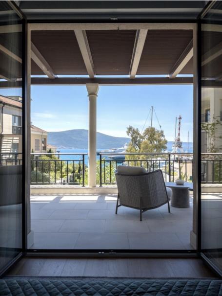 Prodaja, Stan, 247m2 , Porto Montenegro