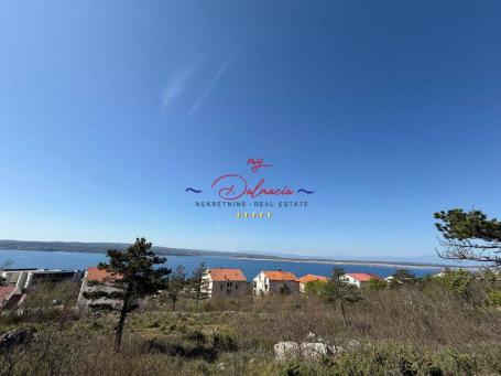 Građevinsko zemljište u Crikvenici 623m² s panoramskim pogledom na more